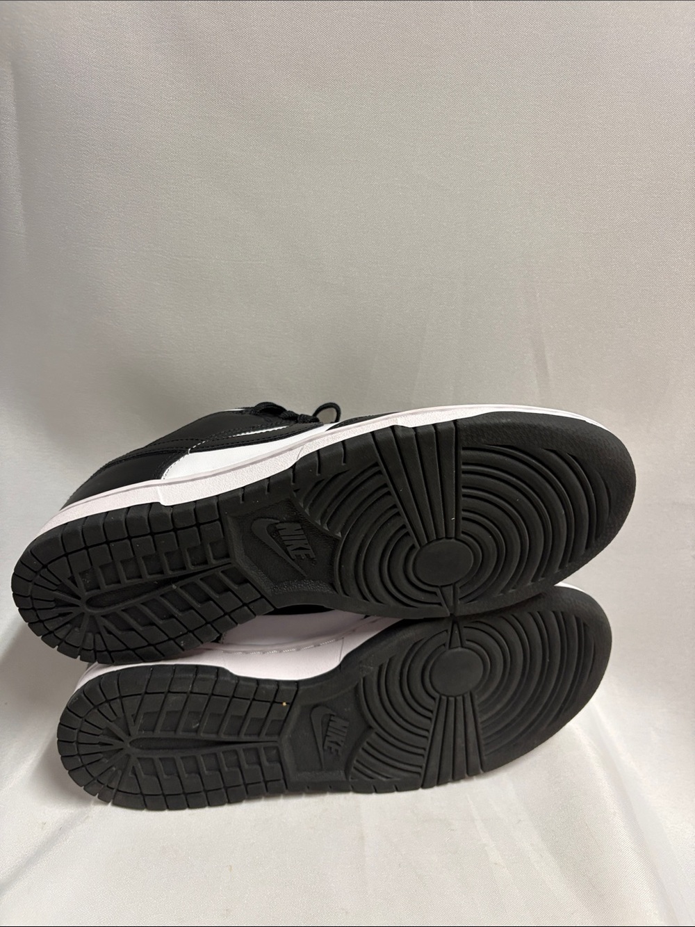 Nike Low Dunk Panda Sneakers Black & White Women’s 9.5 - Picture 7 of 7